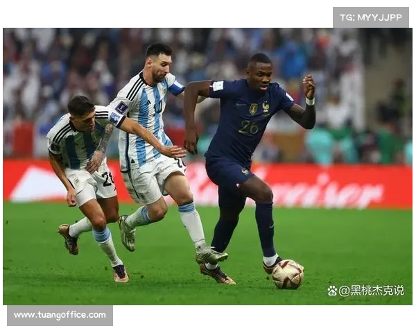 从中场核心视角解析莫塔的战术角色与全能型组织特征